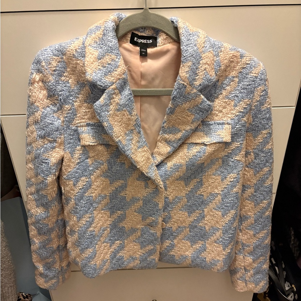 Express Women's Blue and Cream Textured Blazer